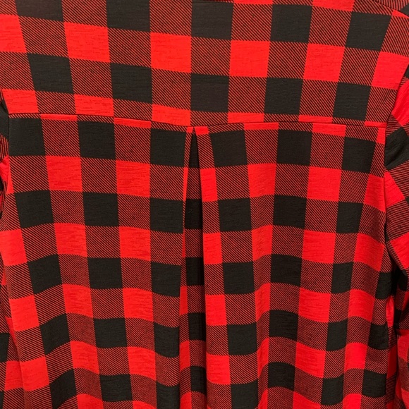 NWOT Buffalo Plaid V Neck Blouse - Picture 4 of 6